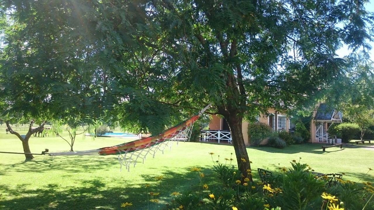 The Polo House Bed & Breakfast ปีลาร์ ภายนอก รูปภาพ