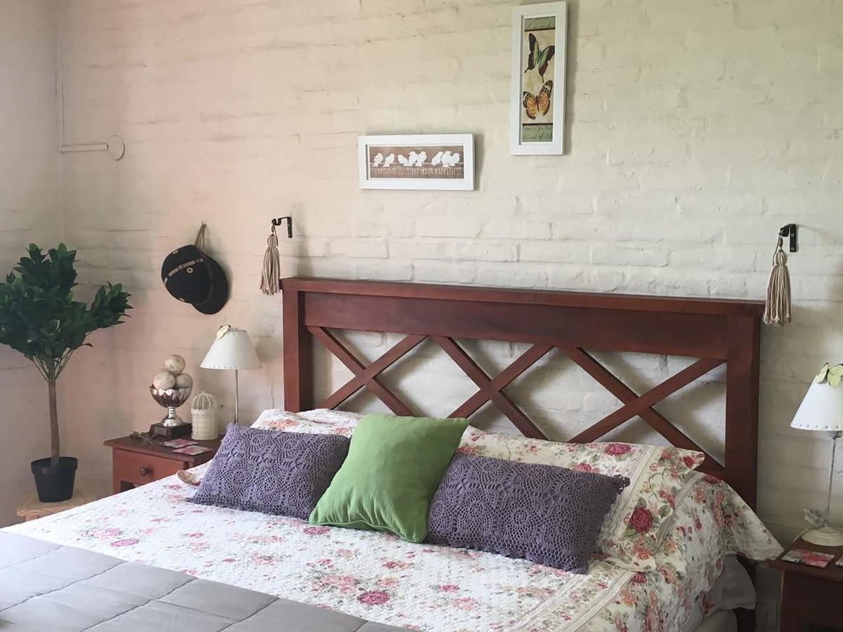 The Polo House Bed & Breakfast ปีลาร์ ภายนอก รูปภาพ